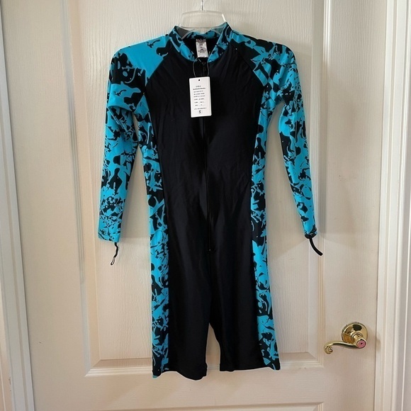 NWT Sbart women's Wetsuit Snorkling Suit With Padding Size S - Picture 1 of 10